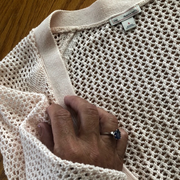 GAP mesh pretty peach cardigan. Ladies size S. ❤️ 🍑 - Picture 3 of 4